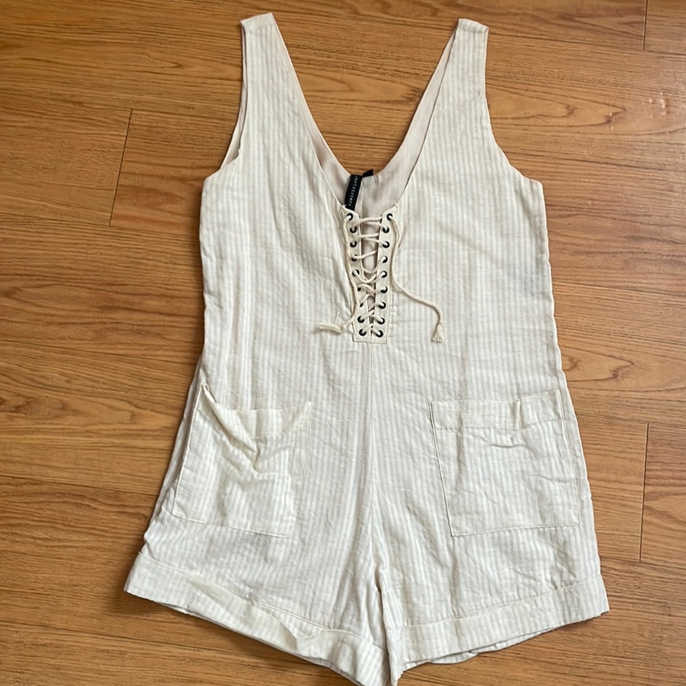 Knotsisters Linen Romper Size XS